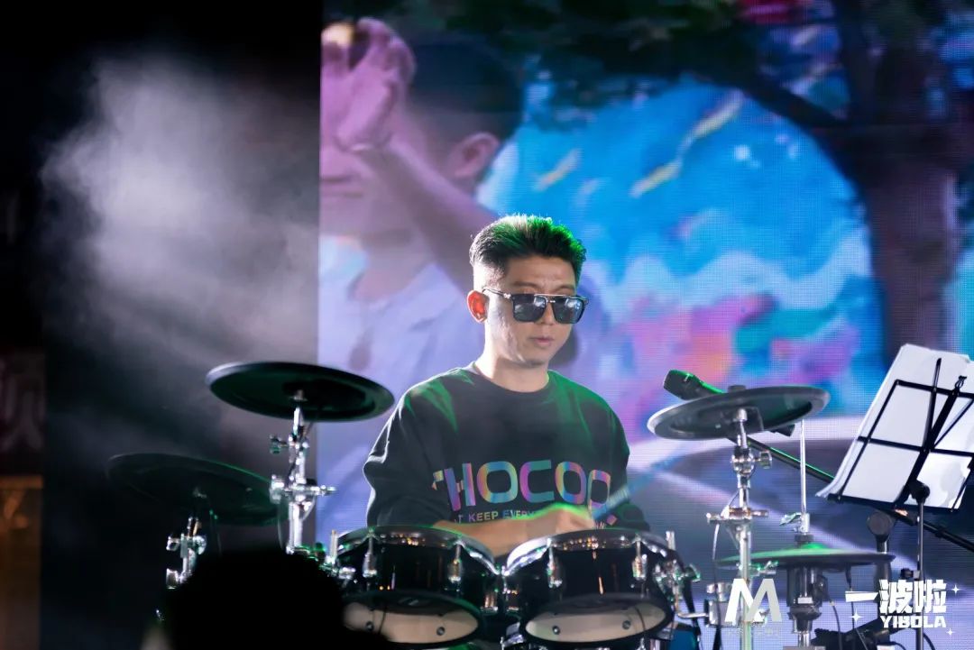 大型晚會(huì)活動(dòng)策劃案例：躺平一波啦_致敬青春 浪漫同行